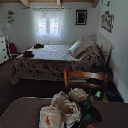 Cinque Terre Route 66 Guest house